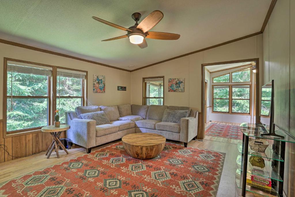 Creekfront Getaway with Deck in Livingston Manor! - image 2