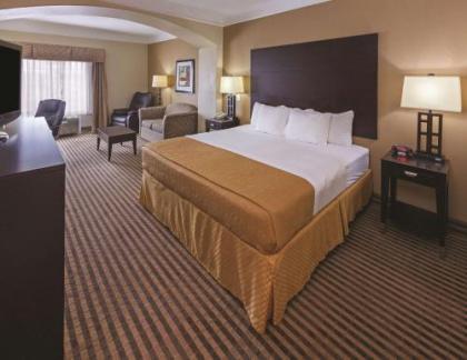 La Quinta by Wyndham Livingston - image 11