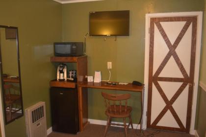 Country Motor Inn - image 3