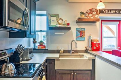Walkable Studio Apartment in Downtown Livingston! - image 3