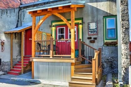 Walkable Studio Apartment in Downtown Livingston! - image 8