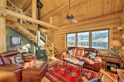 10-Acre Yellowstone Cabin with Stunning Mtn View - image 5