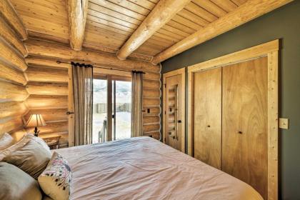 10-Acre Yellowstone Cabin with Stunning Mtn View - image 6