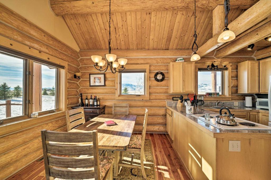 10-Acre Yellowstone Cabin with Stunning Mtn View - image 7