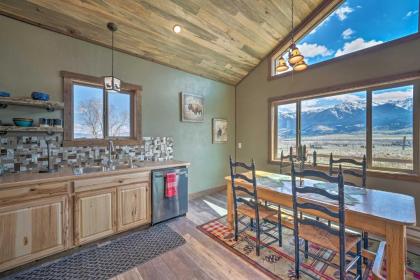 Mtn-View Cabin 40 Mi to Yellowstone Ntl Park! - image 13