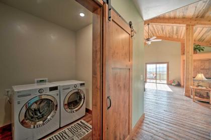 Custom Livingston Apt with Balcony and Mtn Views - image 3