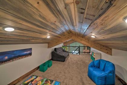 Custom Livingston Apt with Balcony and Mtn Views - image 5