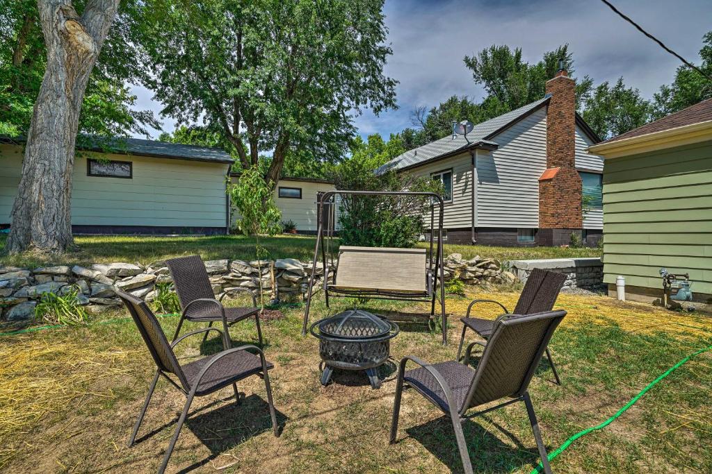 Yellowstone Country Family Home with Deck and View - image 7