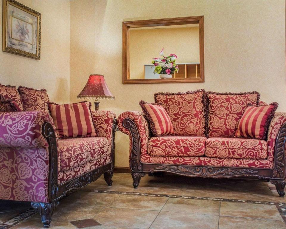 Quality Inn Lockport - image 2