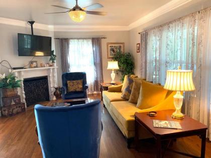 Bordeaux Inn Lodi - image 11
