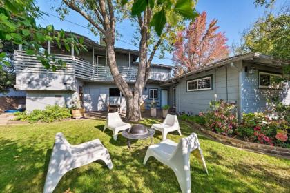 Downtown Lodi Luxury Home - 1 Mile to Lodi Lake! - image 7