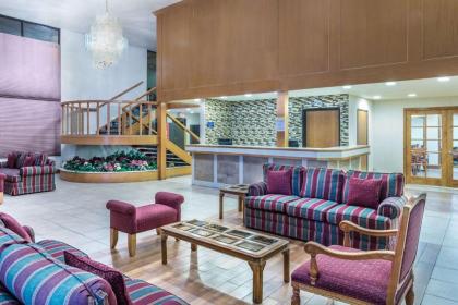Days Inn & Suites by Wyndham Logan - image 6