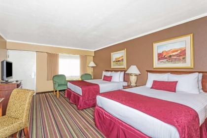 Days Inn & Suites by Wyndham Logan - image 9