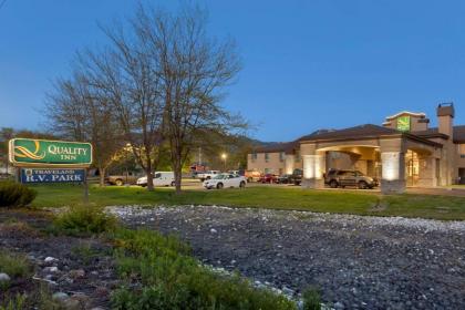 Quality Inn Logan near University - image 11
