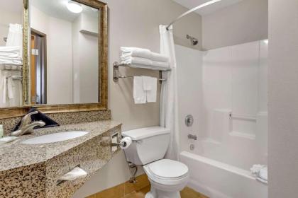 Quality Inn Logan near University - image 14