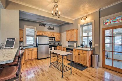 Beautiful Downtown House Less Than 3 Miles to Hiking and USU - image 8