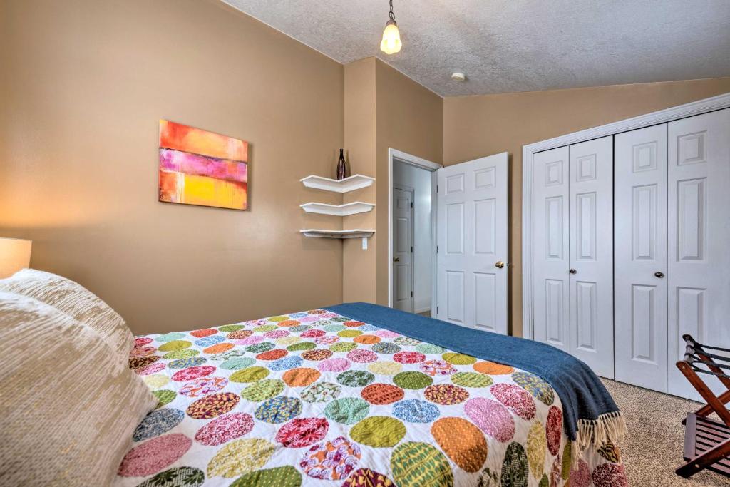 Updated Home Near Top Attractions Hiking and USU! - image 7