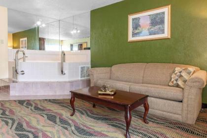 Quality Inn Logansport - image 8