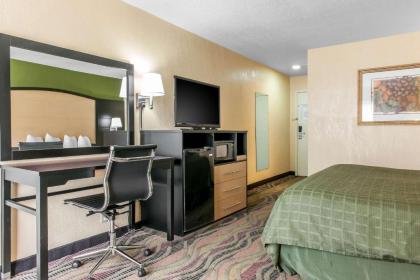 Quality Inn Logansport - image 9