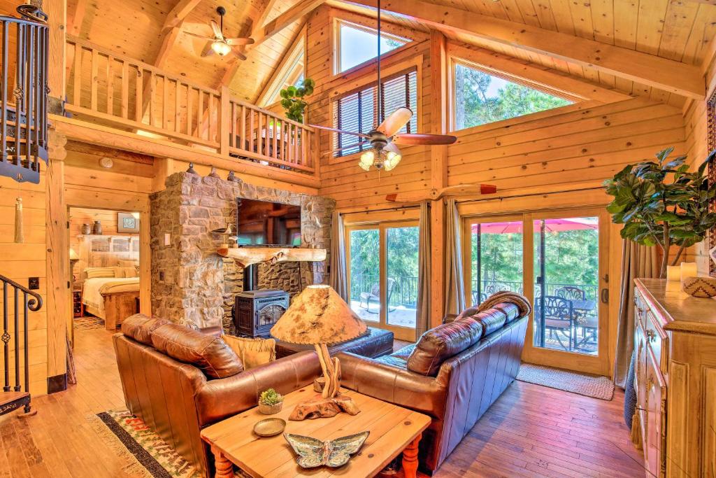 Luxury Mountain Cabin with Furnished Deck and Views! - image 3