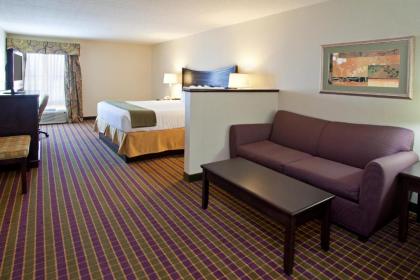 Holiday Inn Express London-I-70 an IHG Hotel - image 4