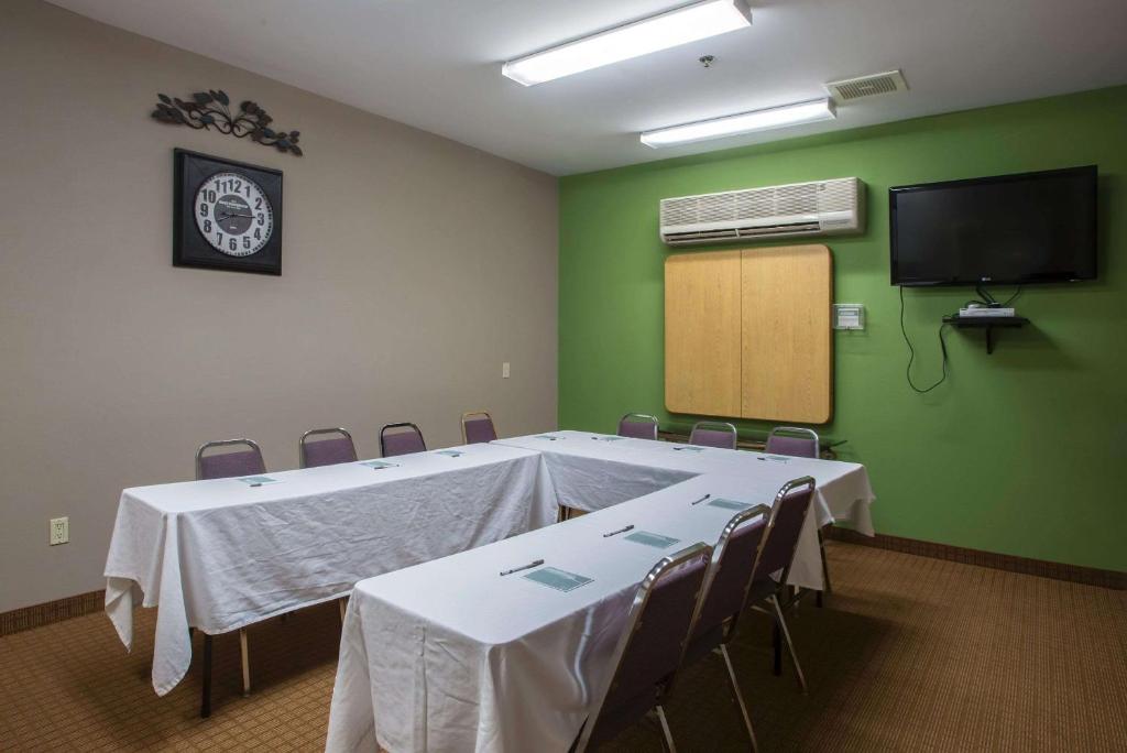Sleep Inn Londonderry - image 3