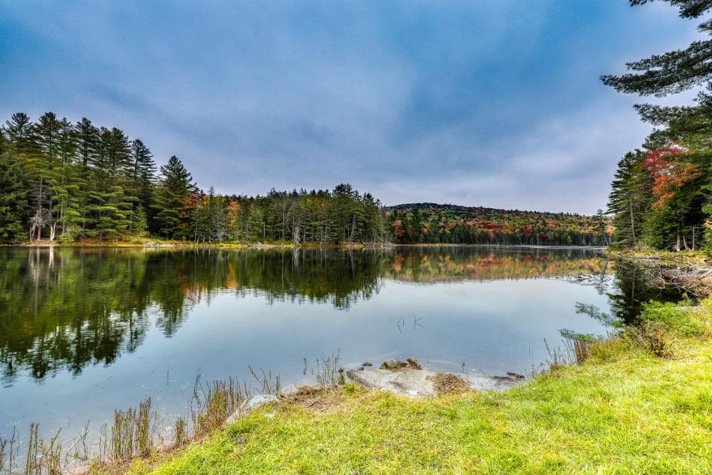 Justin Lake Lodge - main image