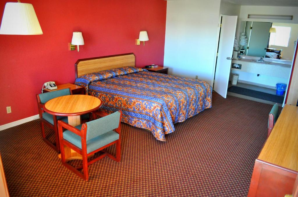 Mount Whitney Motel - image 3