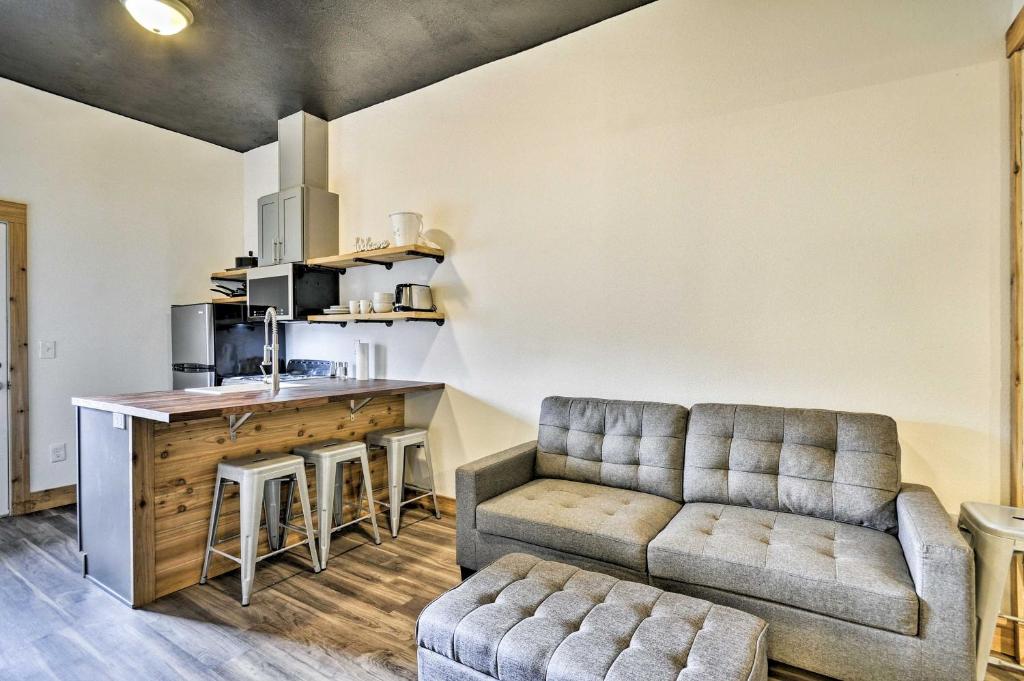 Long Beach Studio in Downtown - Walk to Ocean! - main image