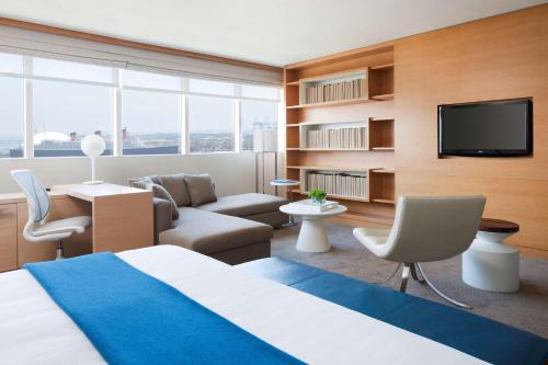 Hyatt Regency Long Beach - image 3