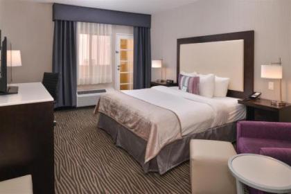 Best Western Plus Hotel at the Convention Center - image 4