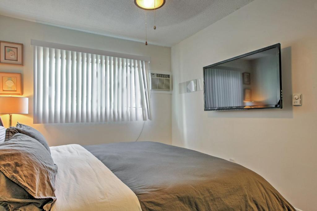 Downtown Long Beach Condo - 1 Mile to Boardwalk! - main image