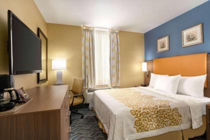 Days Inn by Wyndham Long Island City - image 20