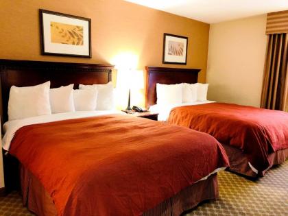 Queens County Inn and Suites - image 15