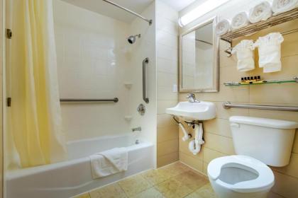 Best Western Plus Plaza Hotel - image 19