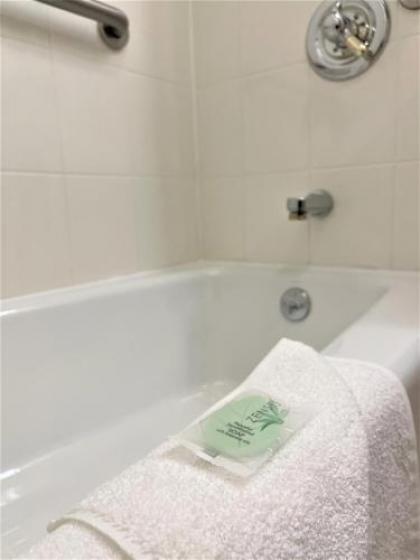 Sleep Inn - Long Island City - image 4