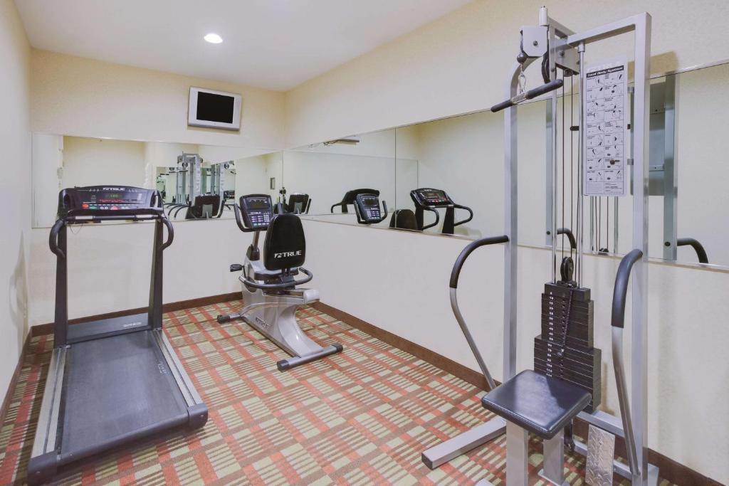 La Quinta Inn by Wyndham Queens (New York City) - image 4