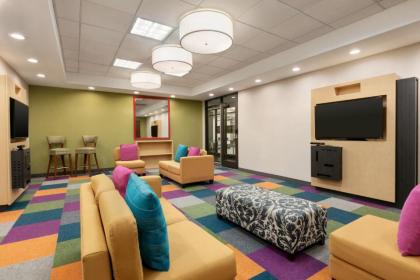 Home2 Suites Long Island City/Manhattan View - image 8