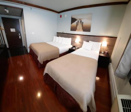 LIC Hotel - image 4