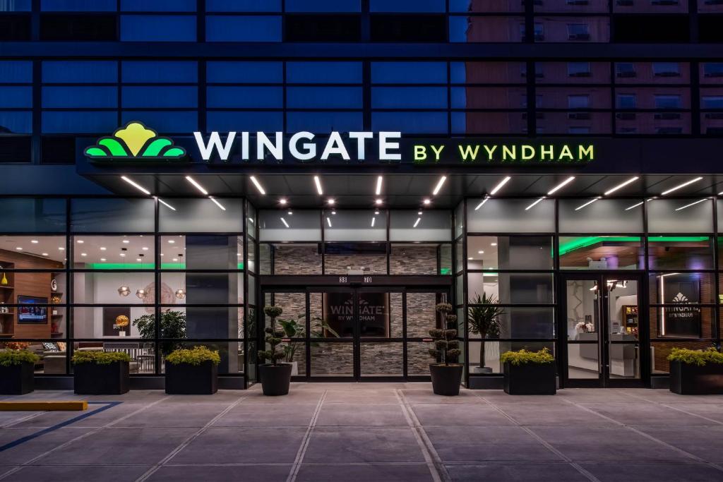 Wingate by Wyndham Long Island City - image 2