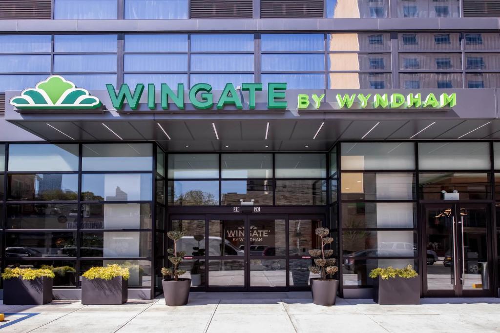 Wingate by Wyndham Long Island City - image 4