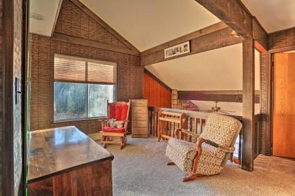 Lakefront Retreat with Boats Less Than 9 Mi to Camelback Mtn! - image 9