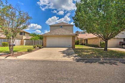 Longview Family Home with Furnished Deck and Grill