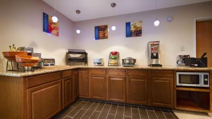 Best Western Plus Lonoke Hotel - image 15
