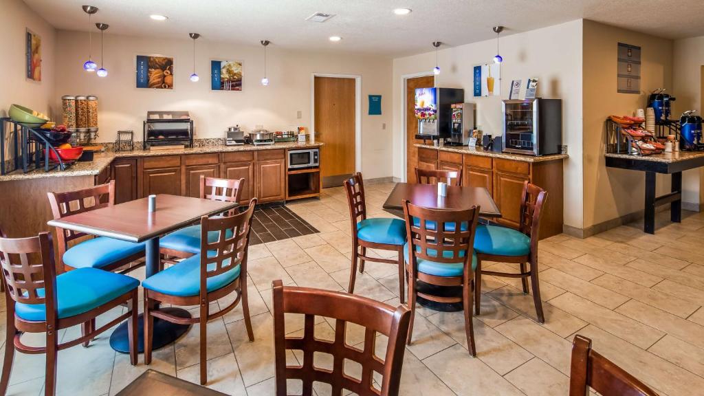 Best Western Plus Lonoke Hotel - image 4