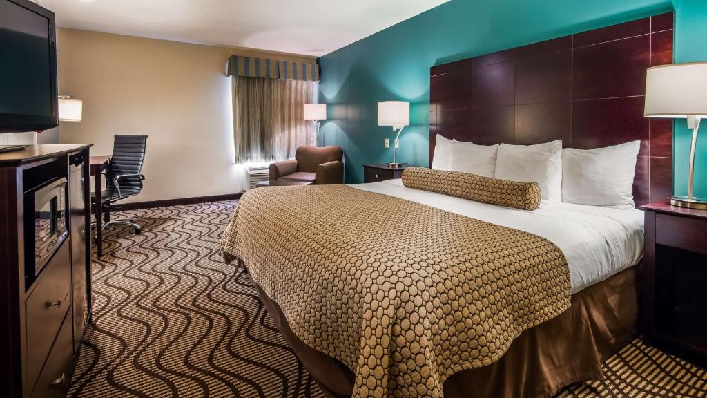 Best Western Plus Lonoke Hotel - image 6