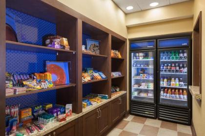 Hampton Inn & Suites by Hilton Lonoke - image 12