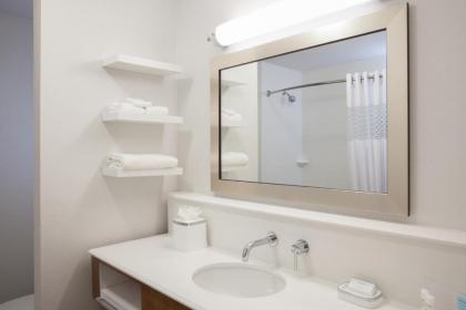 Hampton Inn & Suites by Hilton Lonoke - image 2