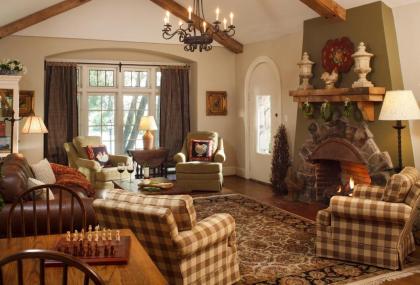 Chanticleer Inn Bed & Breakfast - image 2