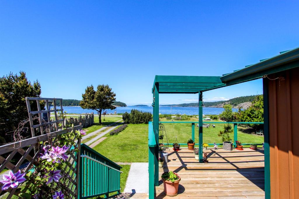 The Beach House on Lopez Island - main image